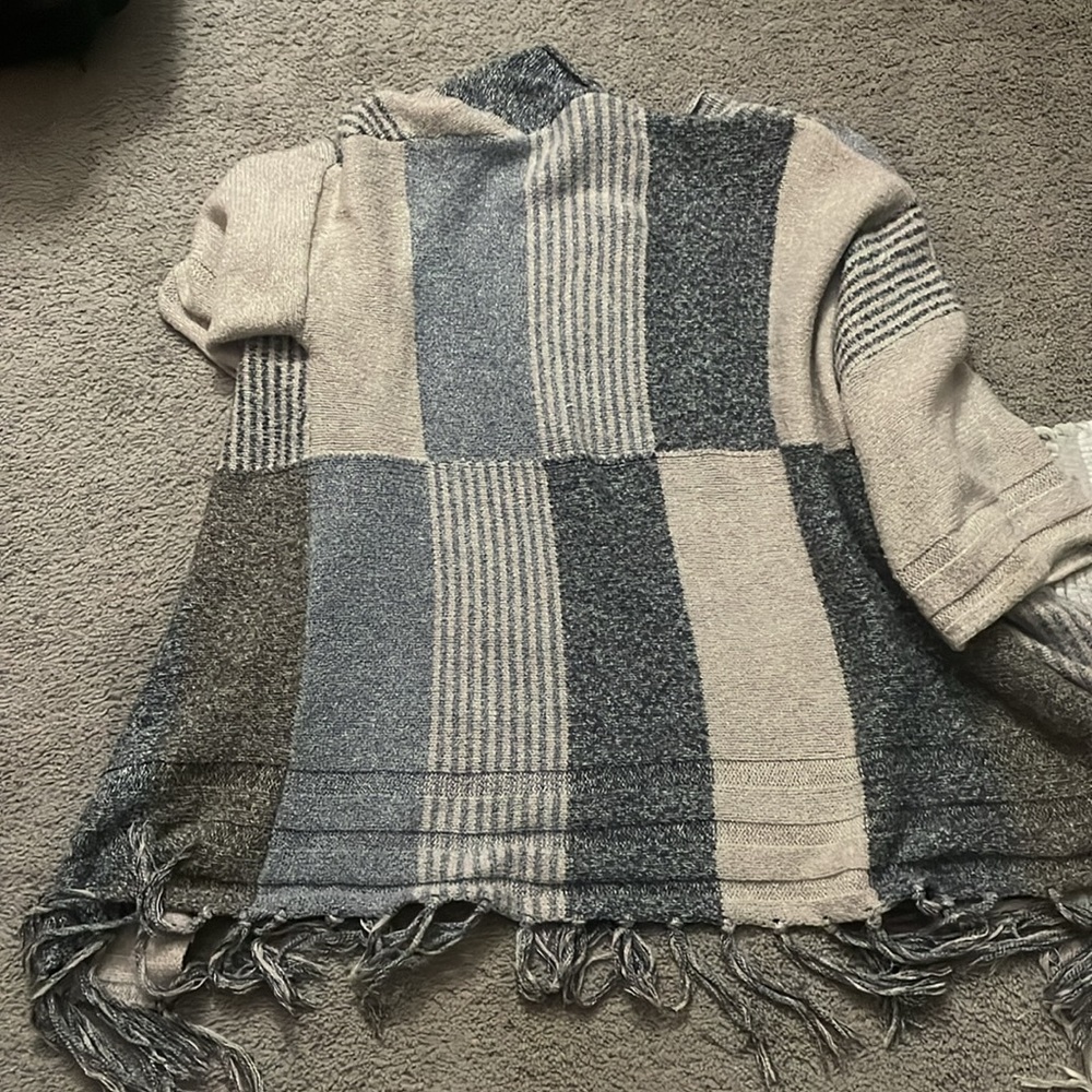 Women's Beige and Gray Sweater - Picture 7 of 8